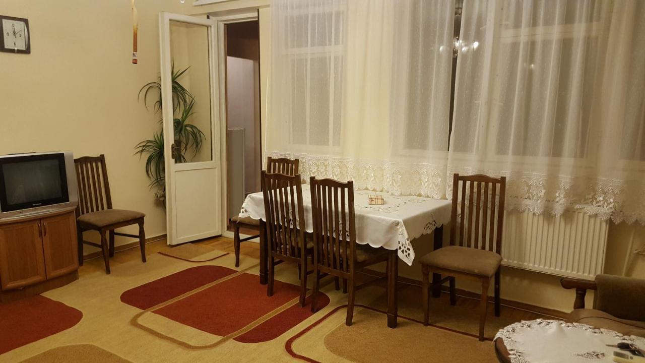 Luxury Apartments In Center エレバン エクステリア 写真